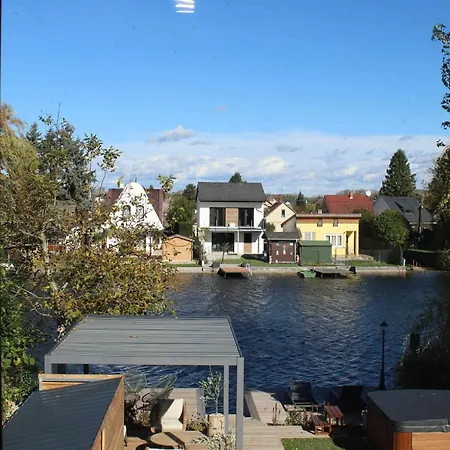 Case de vacanță Luxus Vendeghaz A Szigetkoez Sziveben