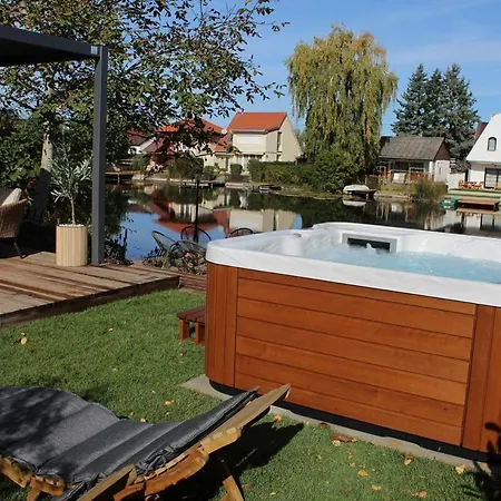 Luxus A Szigetköz Szívében Casa de Férias Dunasziget