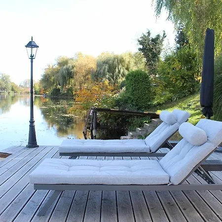 Casa de Férias Luxus A Szigetköz Szívében *