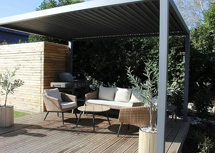 Luxus Vendeghaz A Szigetkoez Sziveben Case de vacanță Dunasziget