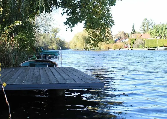 Luxus Vendeghaz A Szigetkoez Sziveben *