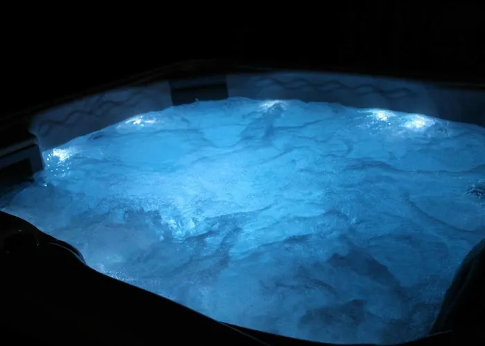 Luxus Vendeghaz A Szigetkoez Sziveben *