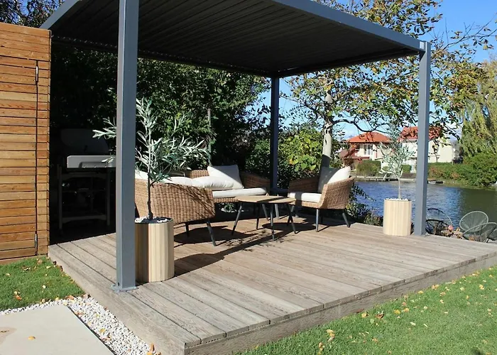 Luxus Vendeghaz A Szigetkoez Sziveben Dunasziget