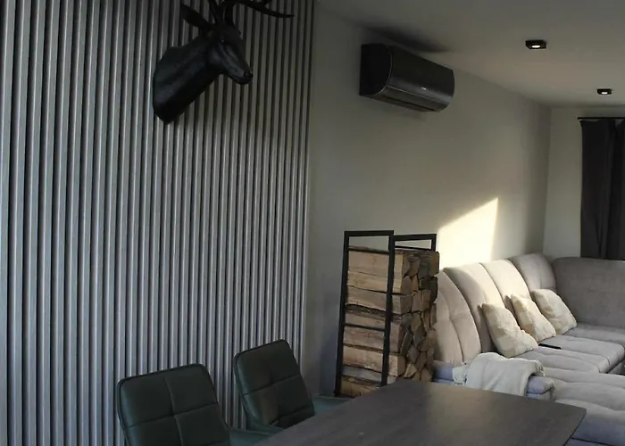 Luxus Vendeghaz A Szigetkoez Sziveben *